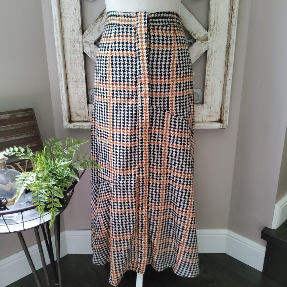 AGB Women's Petite Hidden Button Front Geometric Print Ruffle Hem Maxi Skirt